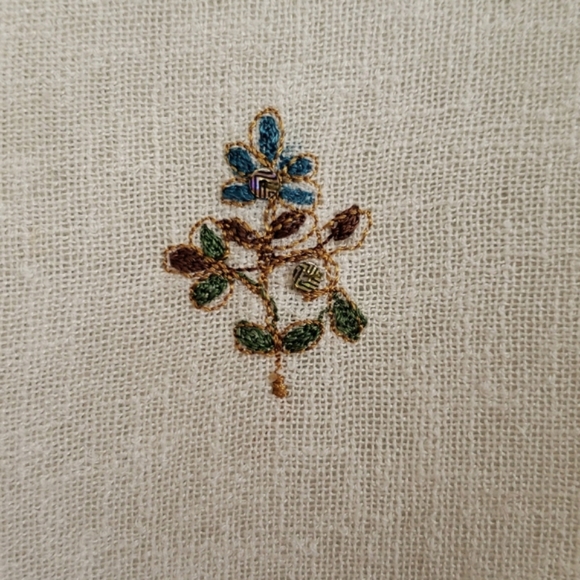 Custom winter weight embroidered kurta xl - Picture 3 of 8